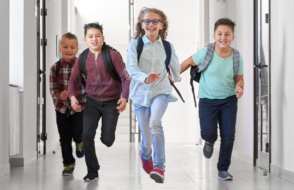 Cellulari al sicuro: negli istituti gli smartphone vengono messi in armadietti prima delle lezioni