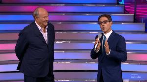 Berlusconi: “La Ruota della Fortuna” promuove l’amore per la lingua italiana in TV.