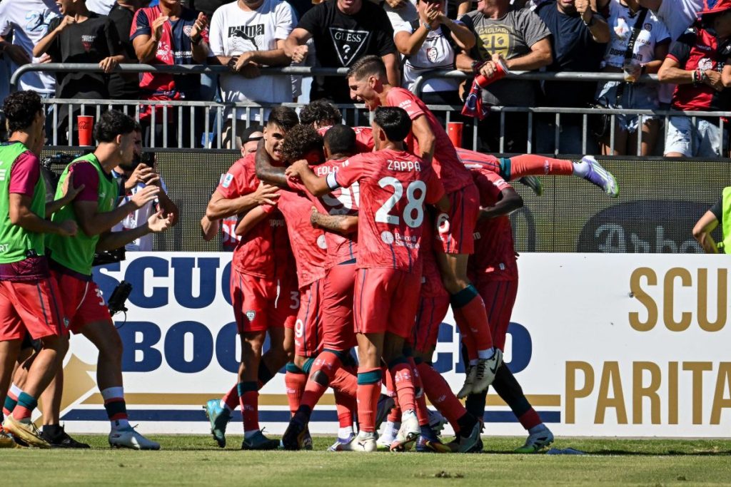 Cagliari conquista la vittoria: Mina e Felici firmano il 2-0 contro il Parma.