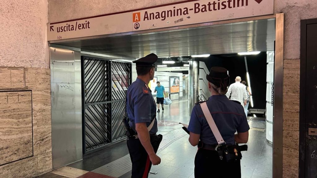 Controlli Carabinieri alla Stazione Termini di Roma: denunce e multe in aumento.