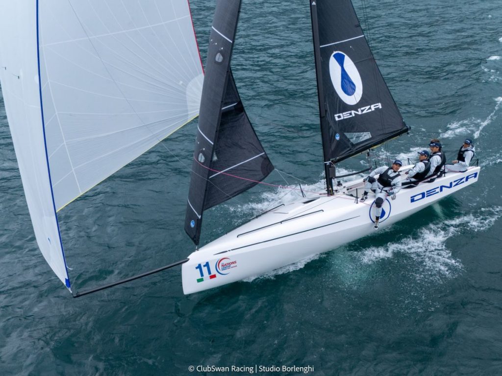 Denza Z9GT brilla alla Swan Tuscany Challenge: prestazioni eccezionali nel cuore della competizione.