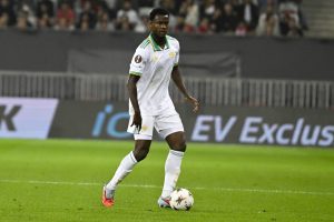 Roma trionfa a Nizza 2-1 grazie a Ndicka e Mancini, mostrando grande determinazione.