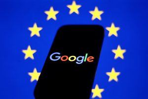 UE multa Google di 3,5 miliardi per abuso nel settore della pubblicità digitale.