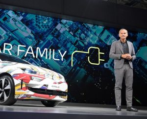 Via raccoglie 492,9 milioni di dollari nell’IPO, i costruttori tedeschi accelerano le strategie.