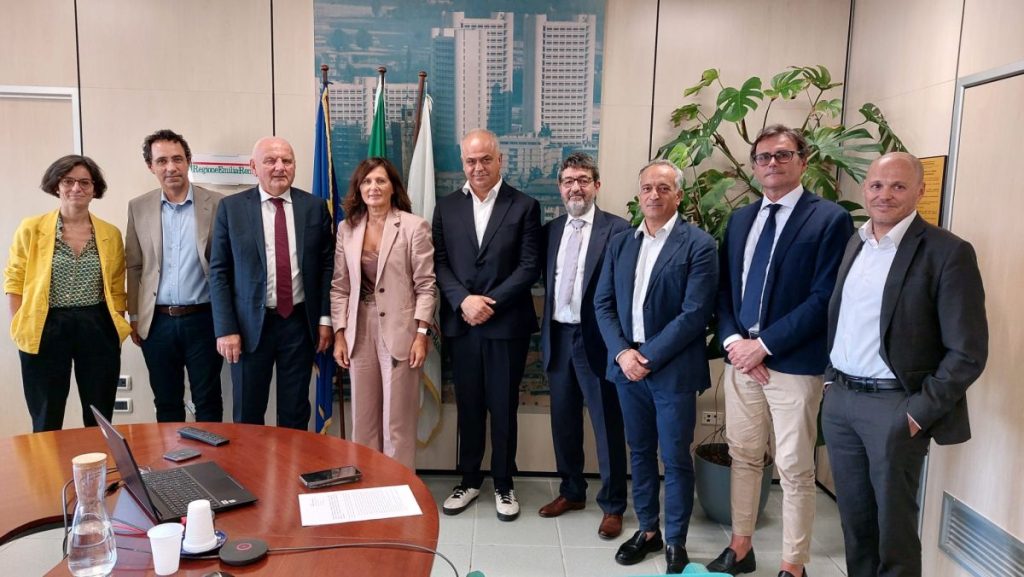 Titan Group annuncia un investimento di 21,6 milioni di euro per la crescita strategica.