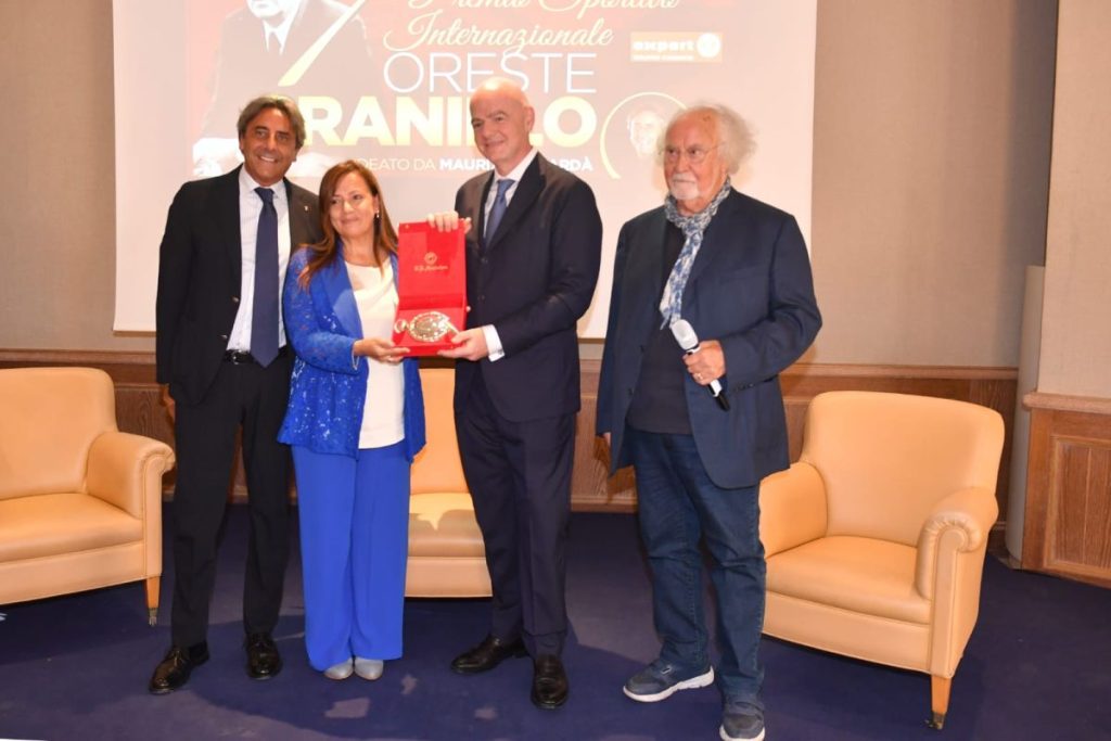 Infantino a Reggio Calabria: Un Messaggio di Ispirazione Sportiva REGGIO CALABRIA (ITALPRESS) – La...