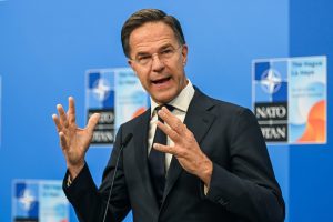 Nato potenzia il fianco orientale, Rutte avvia l’operazione Sentinella dell’Est.