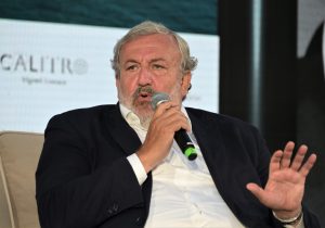 Emiliano: Uniamo le forze per superare le difficoltà e ripristinare la serietà in Puglia.