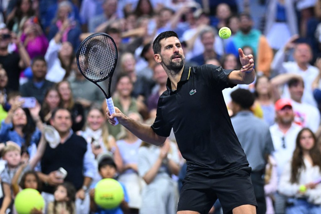 Djokovic supera Fritz e sfida Alcaraz in semifinale; Errani e Paolini avanzano.