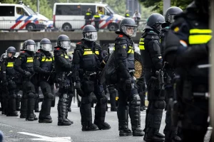 Olanda: Due ragazzi di 17 anni arrestati per presunto spionaggio a favore della Russia.