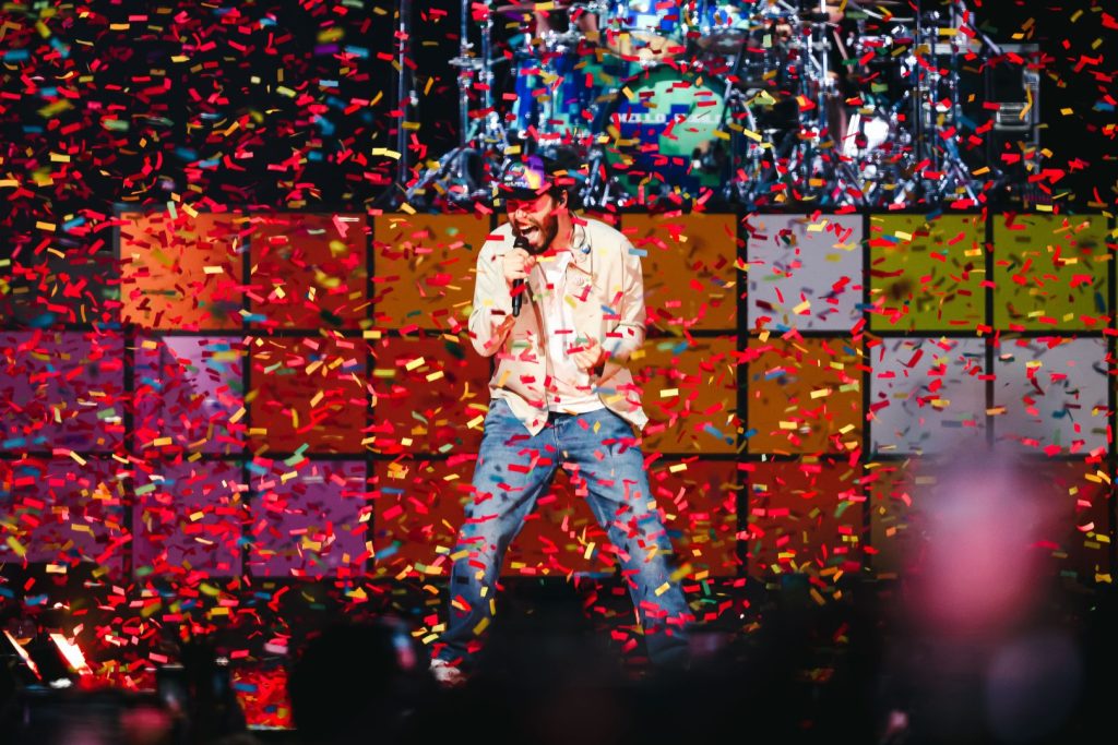 I Pinguini Tattici Nucleari lanciano in radio il nuovo singolo “Amaro”