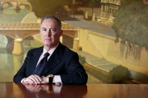 Francesco Trapani, ex CEO di Bulgari, è scomparso a 68 anni lasciando un grande legato.