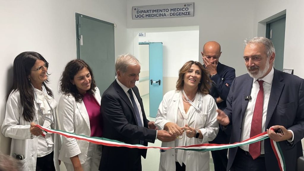 Rocca esplora i nuovi reparti dell’ospedale Sant’Eugenio a Roma: innovazione e cura.
