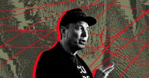 Elon Musk cerca di zittire i dipendenti Microsoft che criticano Charlie Kirk.