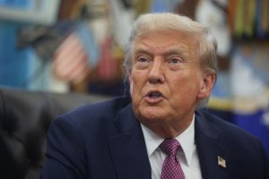 Trump: “La guerra in Ucraina è inaccettabile, deve cessare o sarà un disastro totale.”