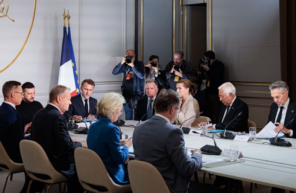 Ucraina: Zelensky a Parigi, Meloni rifiuta l’invio di truppe per la sicurezza.