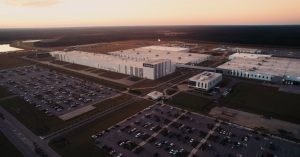 Volvo garantisce aggiornamenti software per risolvere problemi dell’EX90 SUV.