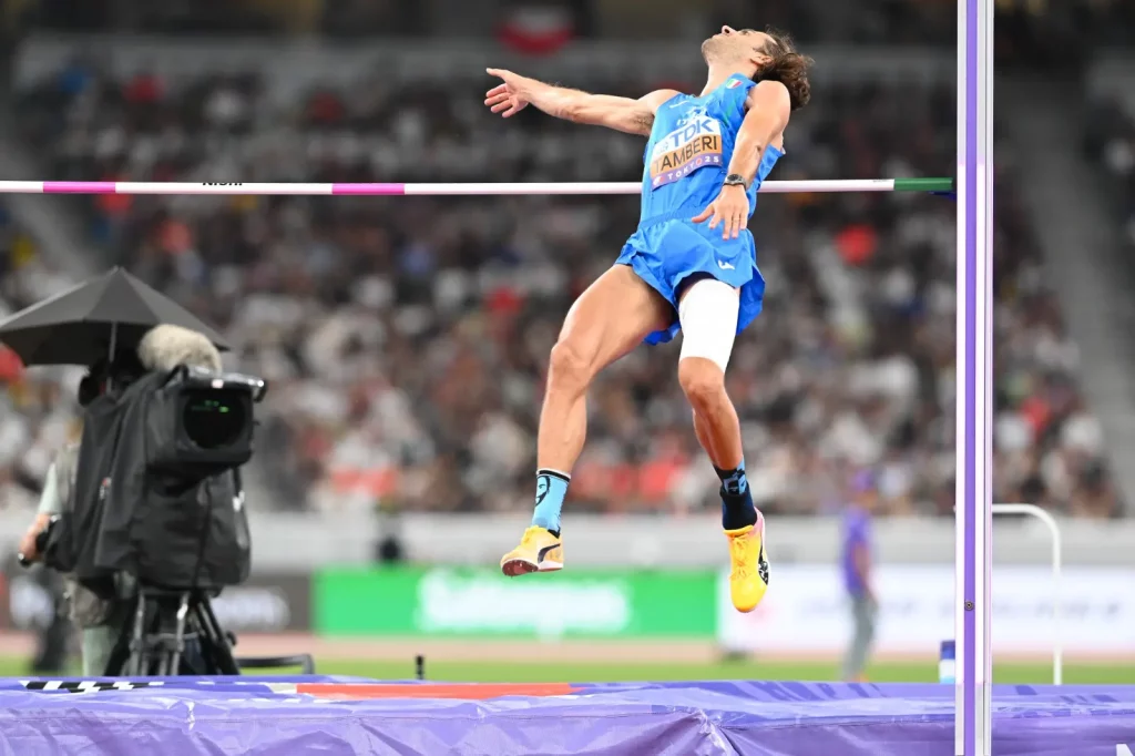 Delusione ai Mondiali: Tamberi fuori finale salto in alto, eliminati Jacobs e Dosso nei 100 metri.