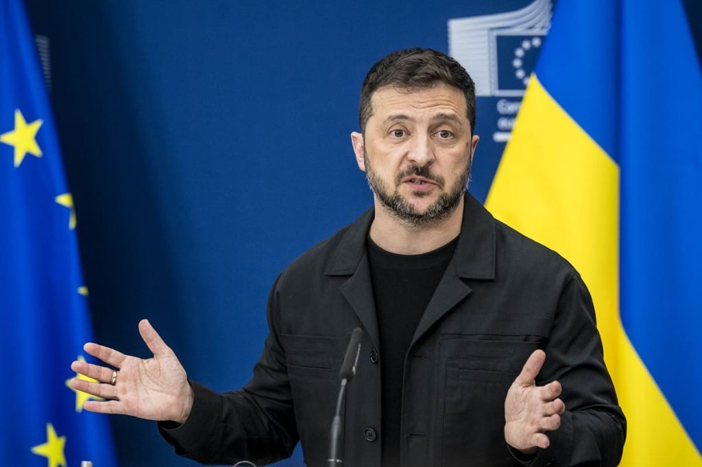 Zelensky Riceve il Piano di Pace Americano: Un Passo Verso la Stabilità in Ucraina ROMA (ITALPRESS)...