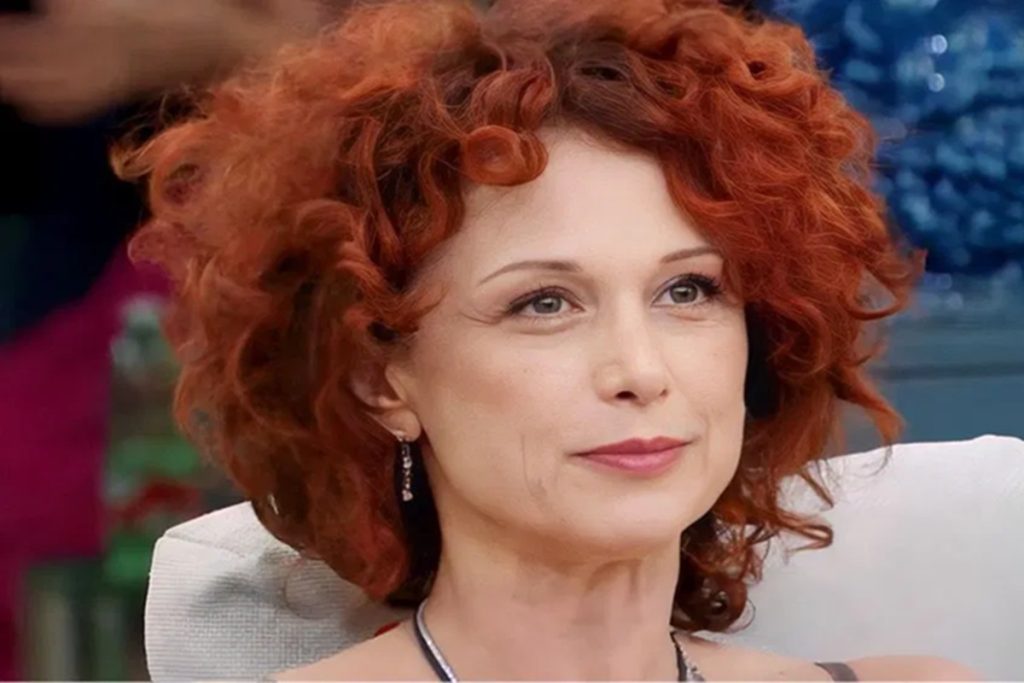 Il ruolo di opinionista al Grande Fratello: invidia e polemiche tra le persone