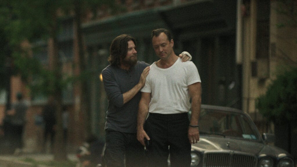 Jude Law: Protagonista di "Black Rabbit" su Netflix L'attore britannico Jude Law è pronto a tornare...