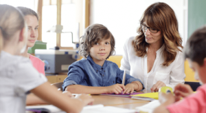 Valutazione nella scuola primaria nel 2025: cosa aspettarsi per i docenti.