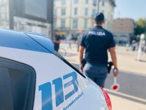 Arrestato 44enne con precedenti per quattro rapine in minimarket a Sesto San Giovanni.