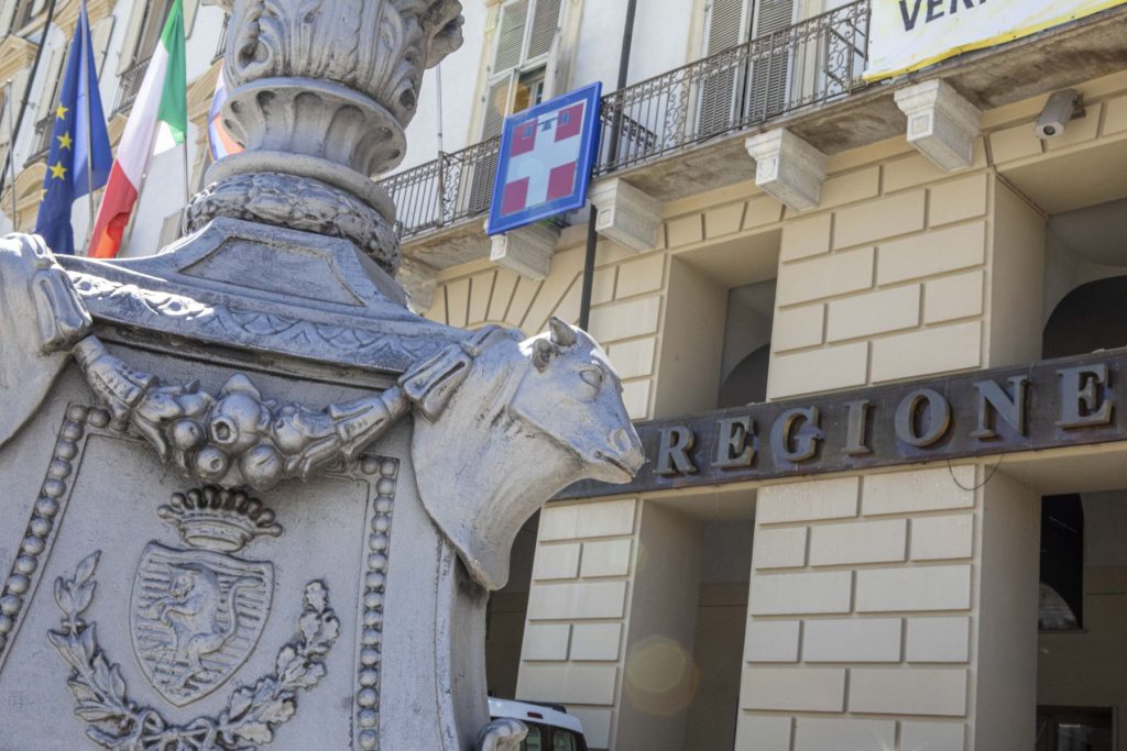 Fitch migliora rating Piemonte a BBB+ con outlook stabile: segnali positivi per la Regione.