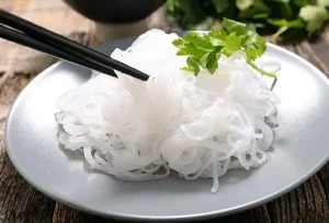 Scopri 10 benefici sorprendenti degli shirataki noodles per la tua salute quotidiana