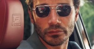 Roba in strada: Stefano De Martino derubato dell’orologio a Milano con il trucco dello specchietto.