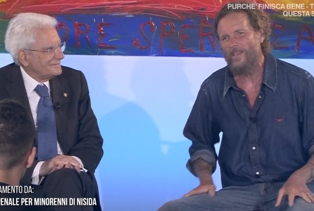 Mattarella e Jovanotti a Nisida: la scuola, chiave del futuro per tutti noi.