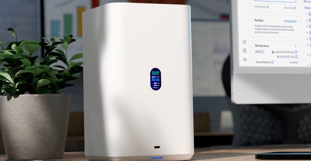 Il nuovo NAS desktop di Ubiquiti somiglia a un moderno router wireless.