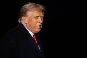 Trump avverte Putin: “Fermare la guerra in Ucraina invece di testare missili”