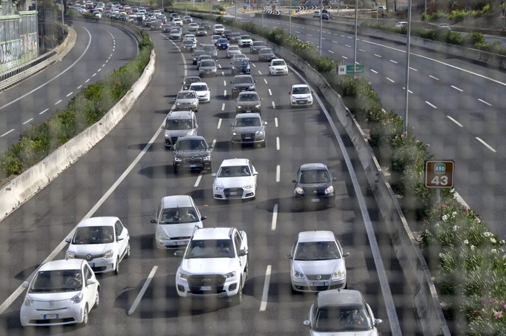 Noleggio a lungo termine: aumento del 13,3% nelle vendite di auto e fuoristrada nel 2023.