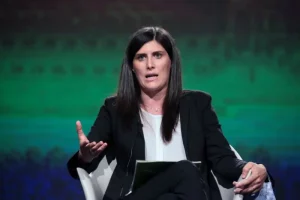 Chiara Appendino si dimette da vicepresidente del Movimento 5 Stelle: ecco le ragioni.