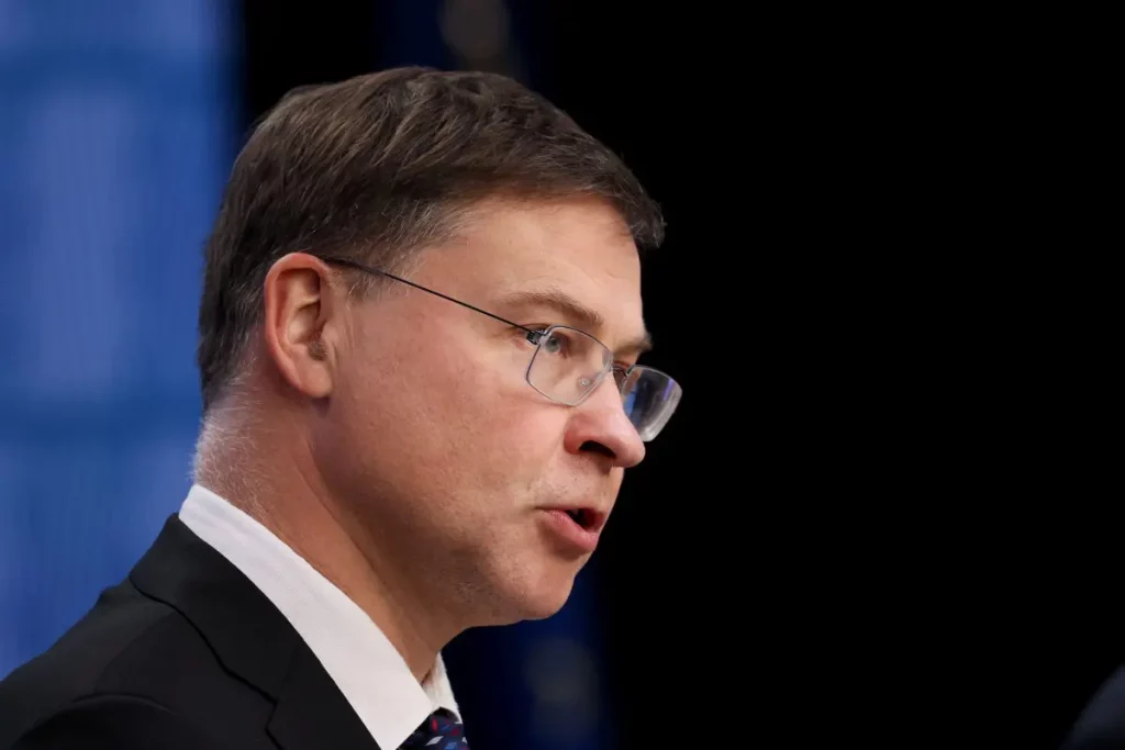 Valdis Dombrovskis, vicepresidente della Commissione europea, ha confermato in un’intervista che...