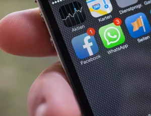 Smartphone usato dal 78% degli under 30 per bonifici e pagamenti digitali