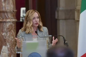 Governo firma accordi di coesione: Meloni ribadisce l’importanza per ridurre i divari territoriali.