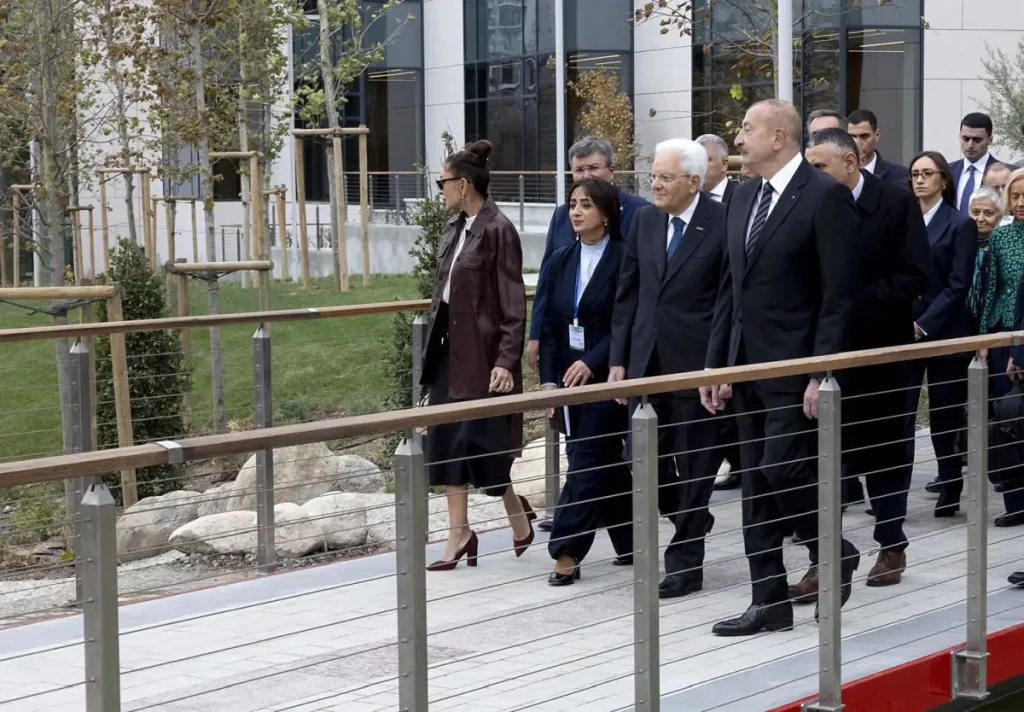 Il presidente della Repubblica Sergio Mattarella ha inaugurato nuove facoltà all'Università "Ada" di...