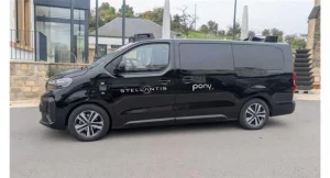 Stellantis e Pony.Ai collaborano per lanciare robotaxi innovativi in Europa.