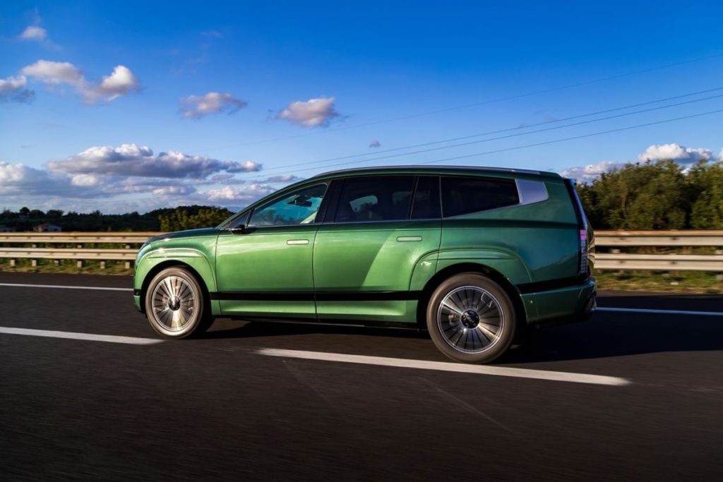 Hyundai IONIQ 9: La Nuova Proposta di Noleggio per il Mercato Italiano Hyundai continua a evolversi...