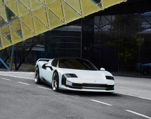 La Nuova Ferrari SC40: Un'Opera Unica del Cavallino Rampante L'Incredibile Design della Ferrari SC40...