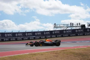 Verstappen domina ad Austin, mentre Ferrari mostra segnali di crescita positiva nel campionato.
