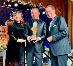 Premio Dea Roma a Kamel Ghribi: Riconoscimenti per la Sanità In un'atmosfera celebrativa durante la...