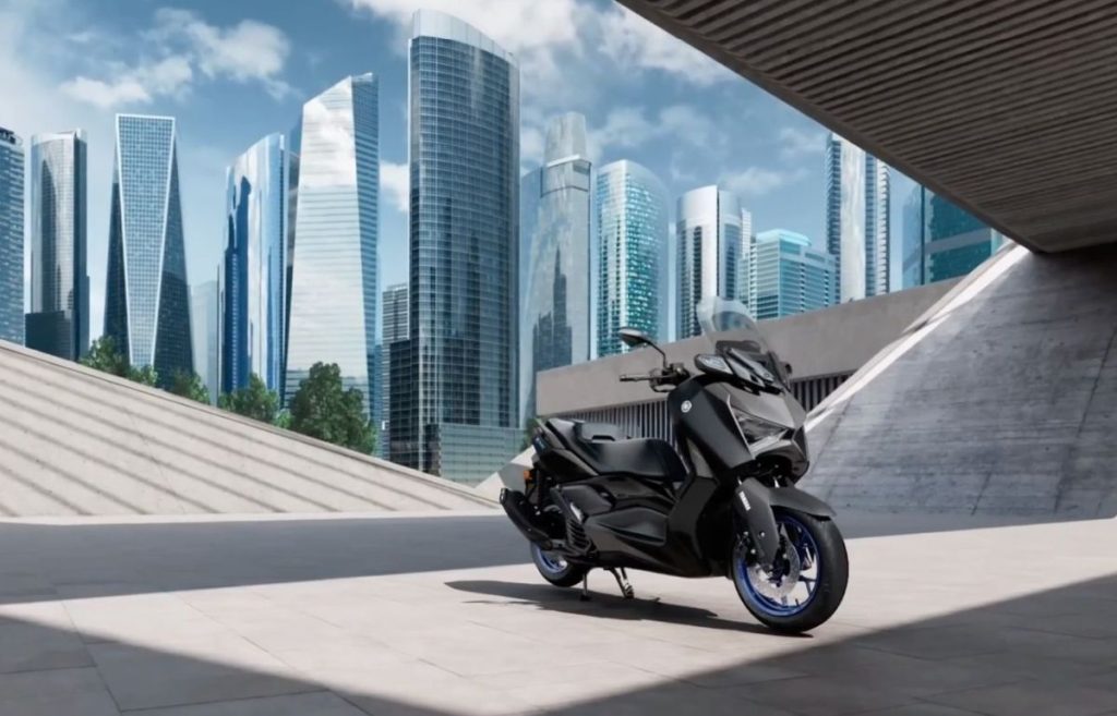 Yamaha: scooter perfetti per affrontare la frenesia urbana con stile e praticità.