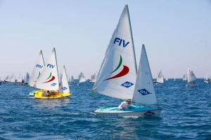 La vela: un mezzo di inclusione, Chiodetti afferma: ‘In acqua, nessuna barriera esiste’.