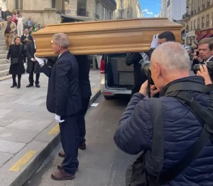 Funerali di Claudia Cardinale a Parigi, emozioni e foto esclusive dall’evento