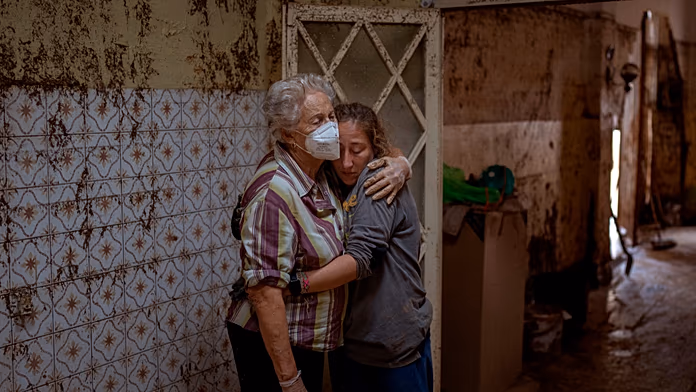Spagna: un anno dopo l’alluvione, le vittime di Valencia chiedono giustizia e risarcimenti.