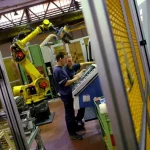 Novembre 2025, produzione industriale cresce 1,4% su base annua secondo Istat