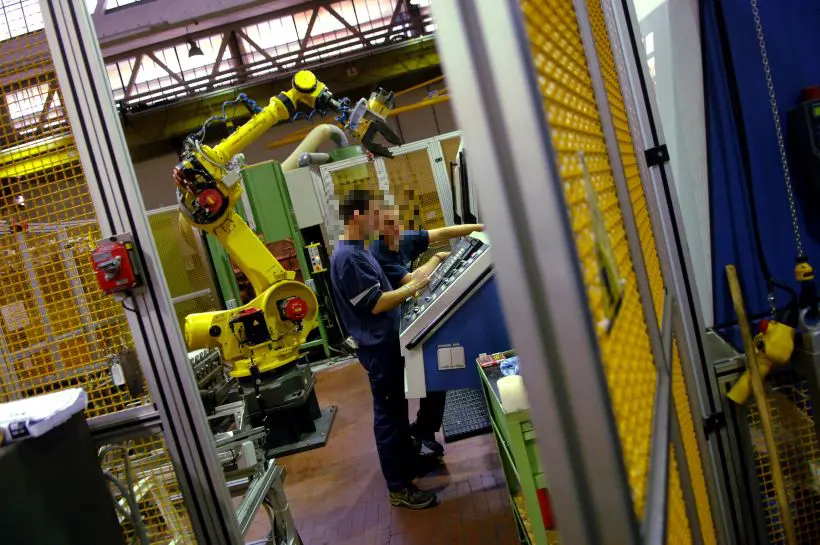 Crescono imprese industriali e dei servizi: aumentano occupazione, secondo dati Istat recenti